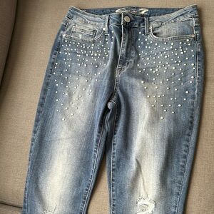 Ladies jeans. Lightly used. Worn once